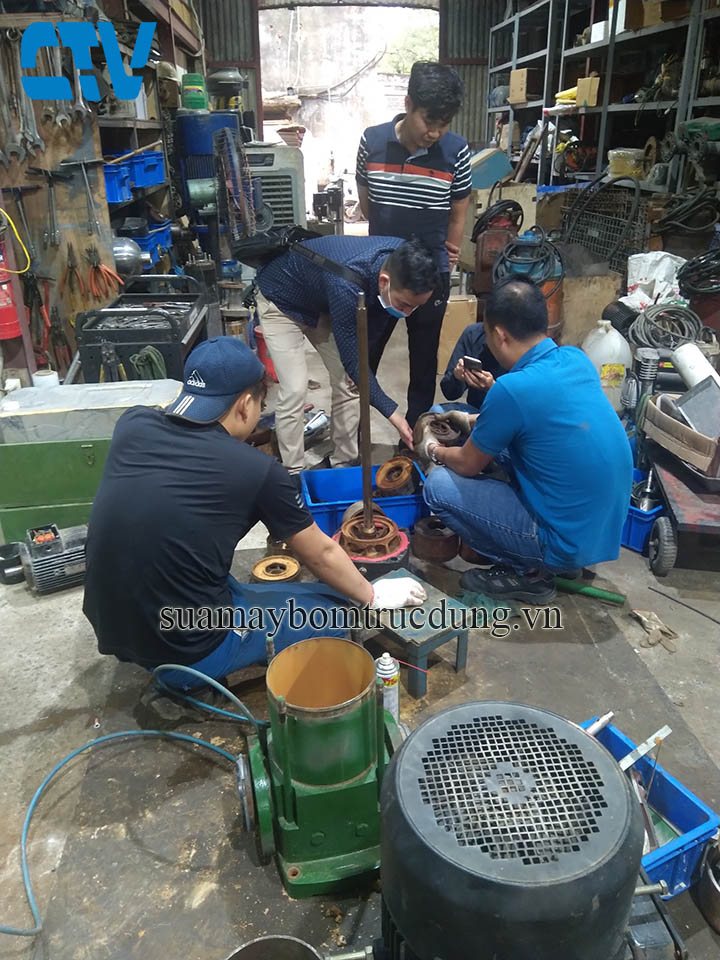 Cường Thịnh Vương JSC sửa máy bơm trục đứng Saer hỏng buồng cánh bơm