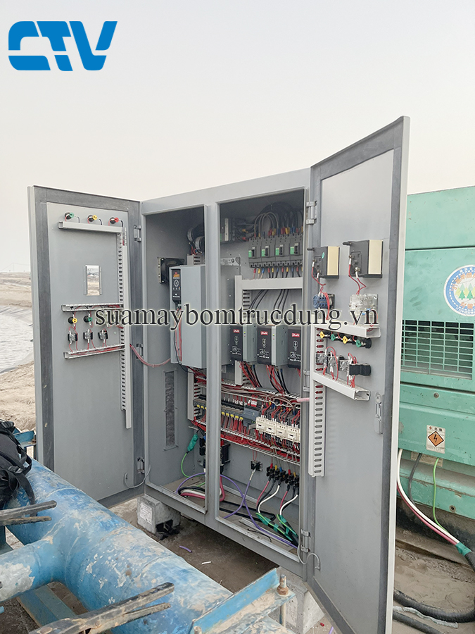 Lắp đặt tủ điện cho hệ thống máy bơm cấp nước 37kw  tưới cỏ sân Golf