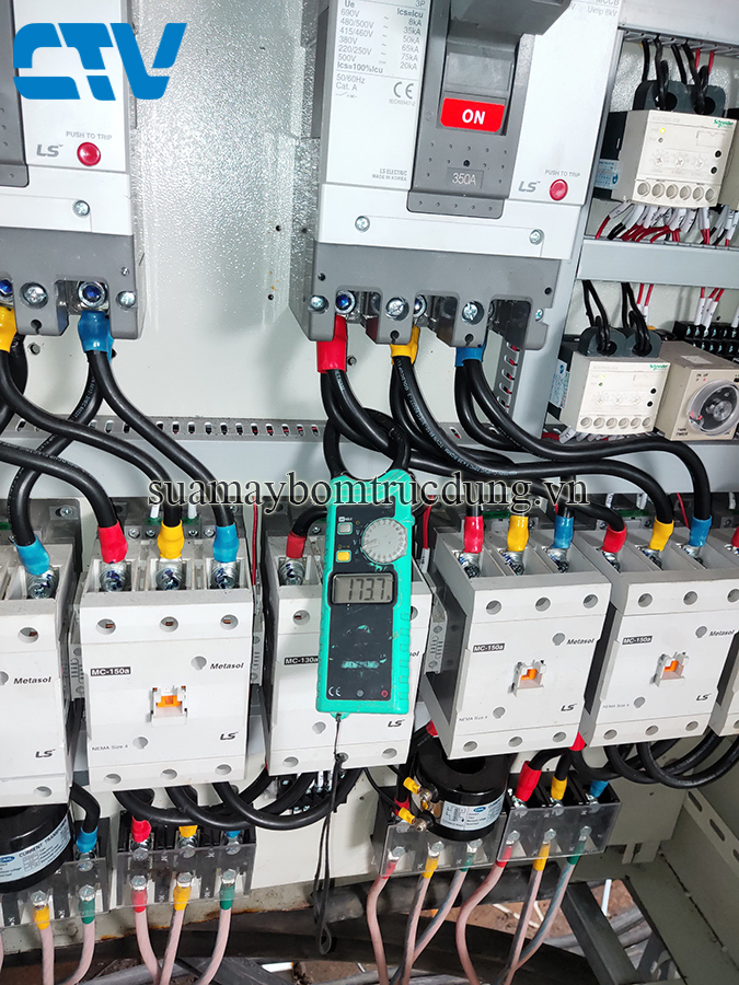 Tủ điện điều khiển động cơ máy bơm 110Kw khởi động sao tam giác